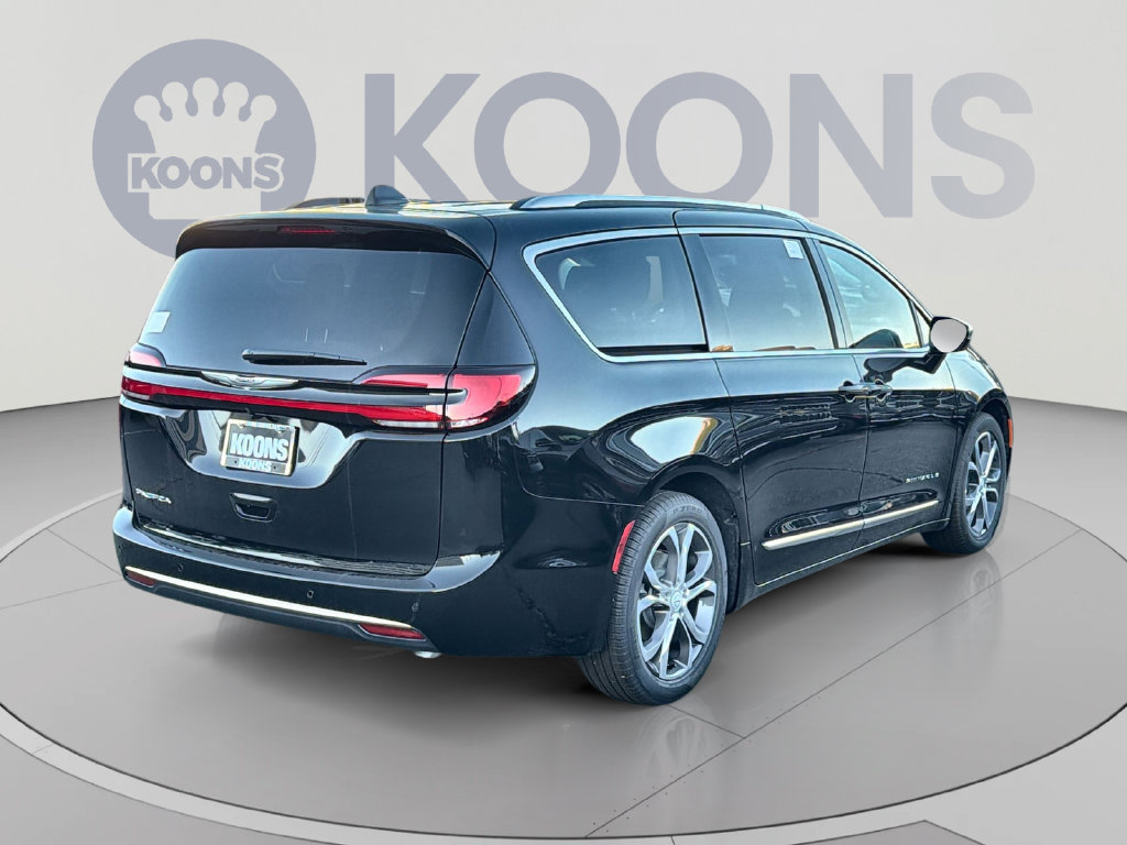 Used 2026 Chrysler Pacifica Pinnacle FWD image 7