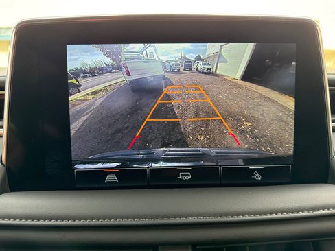 Used 2024 GMC Yukon SLE w/ Gmc Pro Safety Plus Package image 20