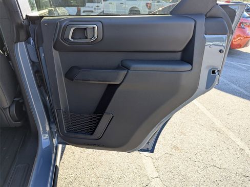 New 2025 Ford Bronco Badlands image 31