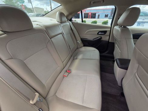 Used 2015 Chevrolet Malibu LT FWD image 17