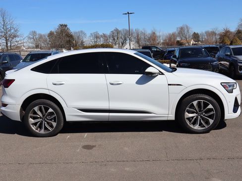 Used 2021 Audi e-tron Premium Plus w/ Premium Plus Package image 4