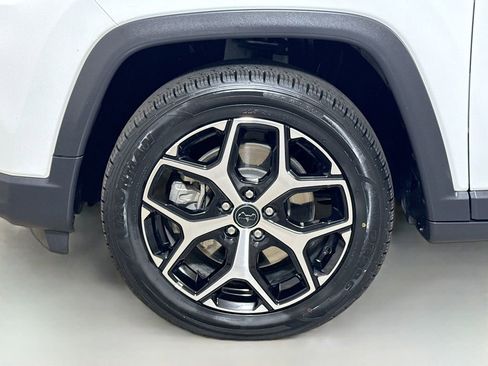 Used 2025 Jeep Compass Limited AWD/4WD image 29