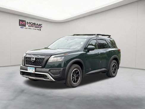 Used 2025 Nissan Pathfinder Rock Creek AWD/4WD image 4