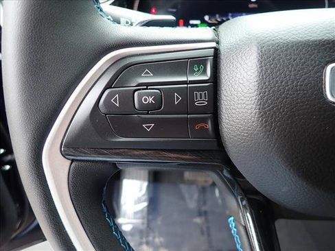 Used 2024 Jeep Grand Cherokee Trailhawk w/ Luxury Tech Group III AWD/4WD image 16