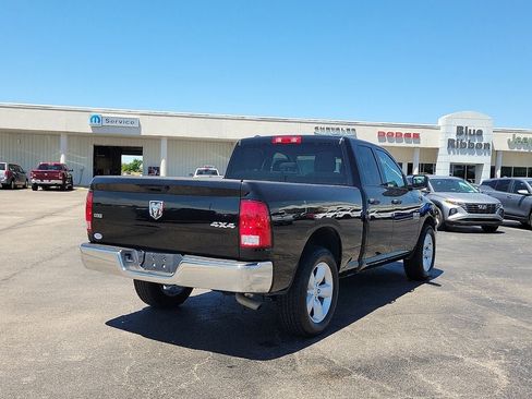 Used 2024 RAM 1500 Classic SLT AWD/4WD image 5