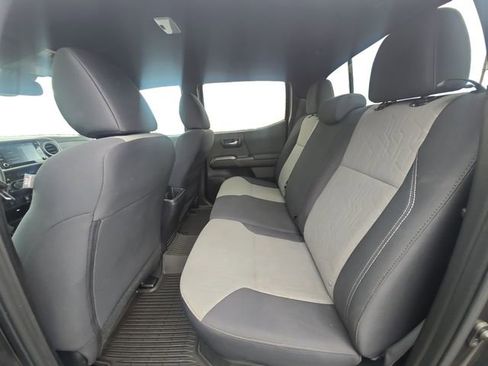 Used 2023 Toyota Tacoma TRD Sport image 11