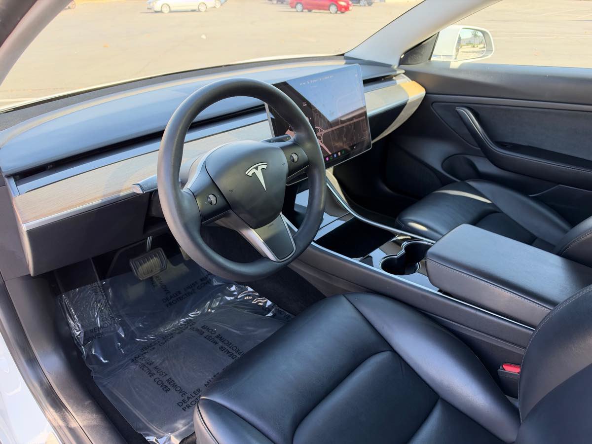 Used 2020 Tesla Model 3 Standard Range Plus RWD image 15