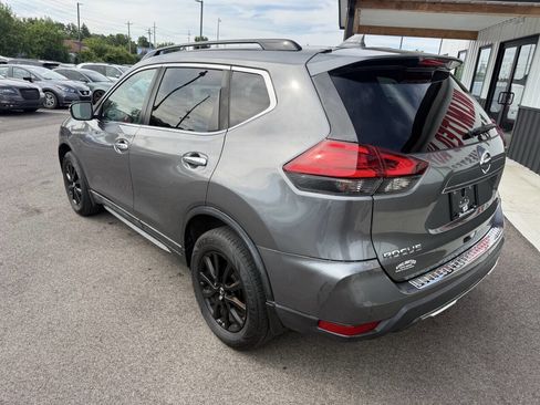 Used 2017 Nissan Rogue SV w/ Midnight Edition AWD/4WD image 11