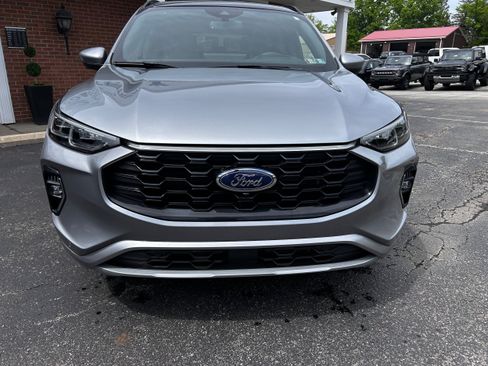 Used 2023 Ford Escape ST-Line Elite w/ Premium Technology Package AWD/4WD image 19