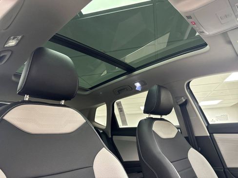New 2026 Volkswagen Taos SEL AWD/4WD image 16