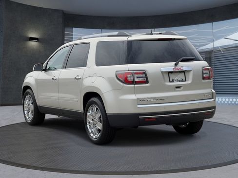 Used 2017 GMC Acadia Limited SLT AWD/4WD image 3