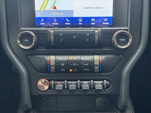 Used 2022 Ford Mustang Shelby GT500 w/ Technology Package image 84