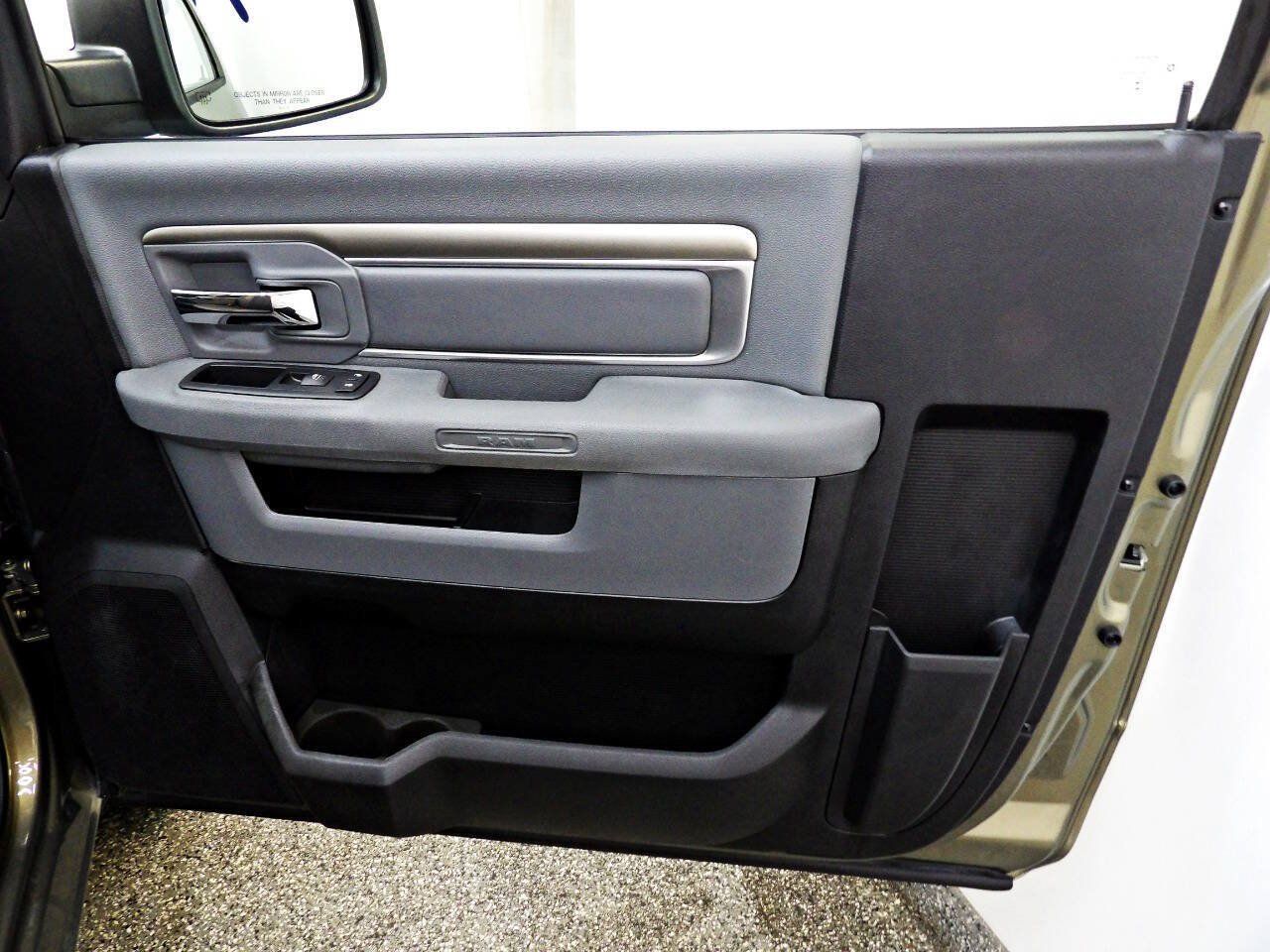 Used 2015 RAM 1500 Tradesman w/ Power & Remote Entry Group RWD image 8