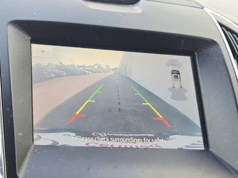 Used 2020 Ford Edge Titanium FWD image 11