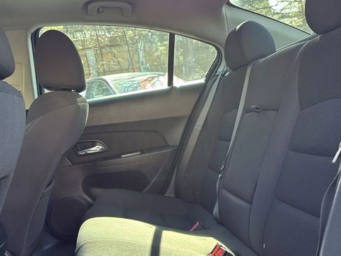Used 2016 Chevrolet Cruze LT w/ Technology Package image 29