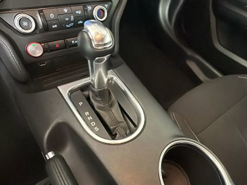 Used 2022 Ford Mustang Coupe RWD image 22