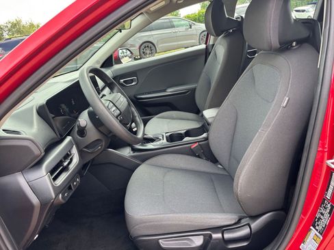 Used 2025 Kia K4 LXS image 25