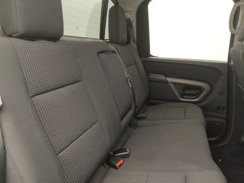 Used 2015 Nissan Titan SV w/ SV Value Truck Package RWD image 19