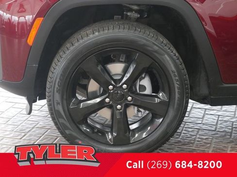 New 2026 Jeep Grand Cherokee Limited w/ Limited Altitude Package AWD/4WD image 39