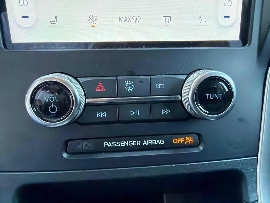 Used 2024 Ford Edge SEL AWD/4WD image 46