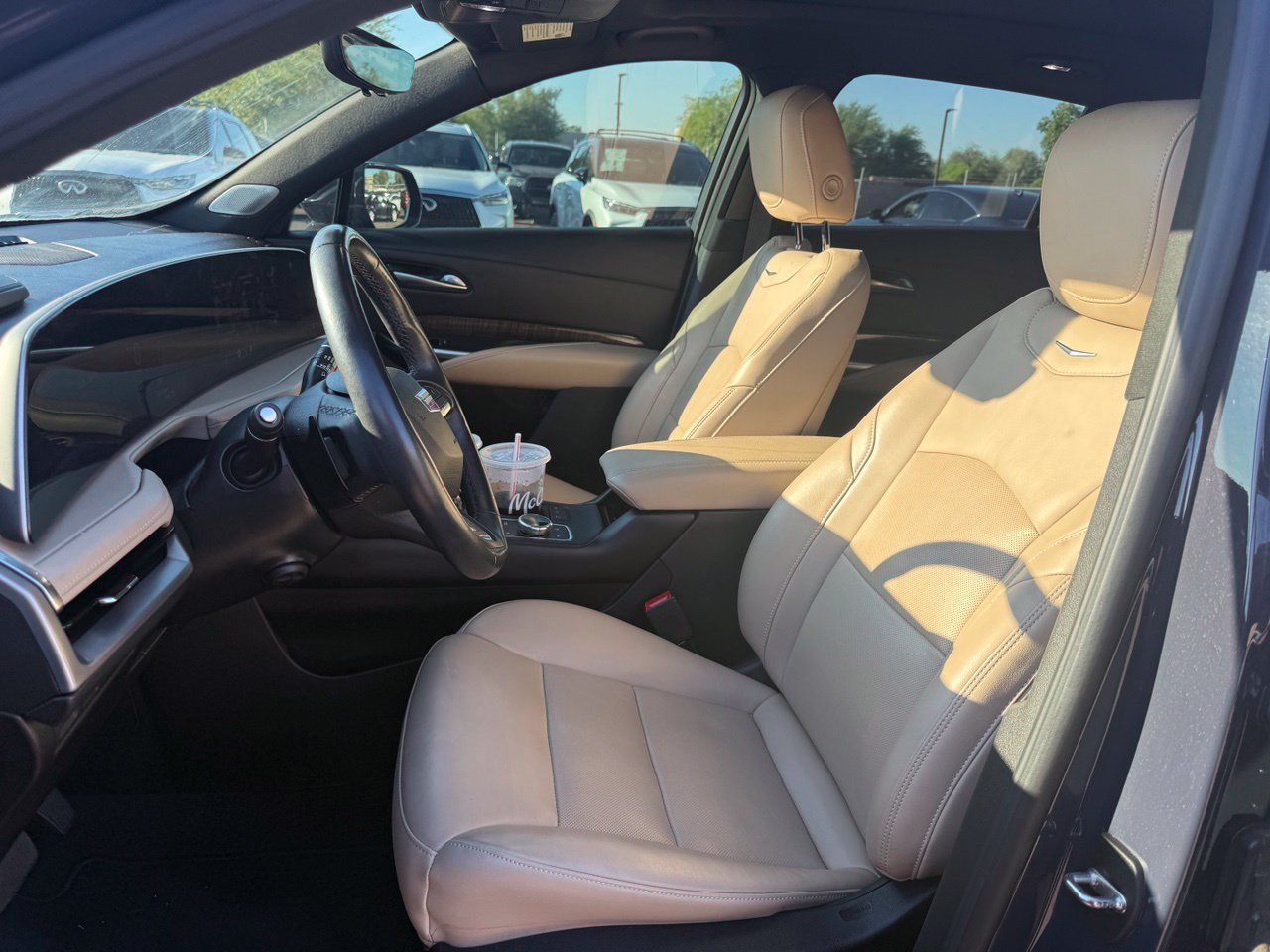 Used 2024 Cadillac XT4 Premium Luxury w/ Technology Package AWD/4WD image 12