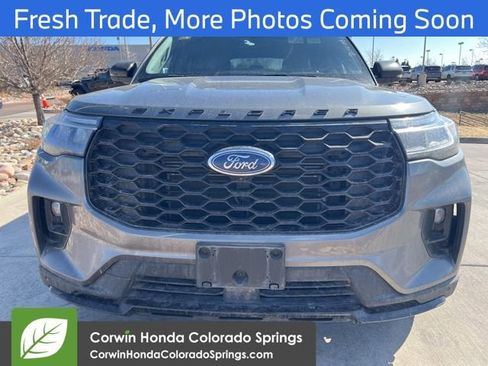 Used 2025 Ford Explorer ST-Line w/ ST-Line Street Pack image 8
