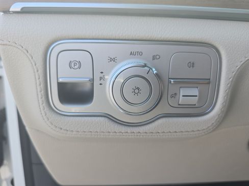 Used 2020 Mercedes-Benz GLE 350 4MATIC image 25