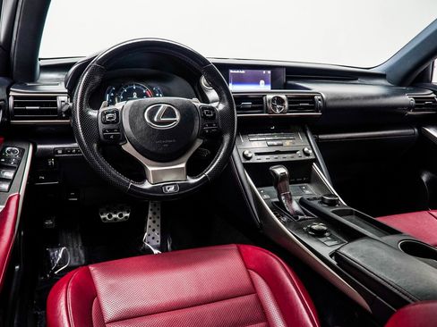 Used 2019 Lexus IS 300 image 5