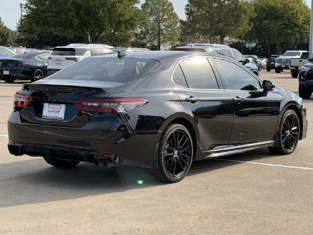 Used 2024 Toyota Camry XSE FWD image 4