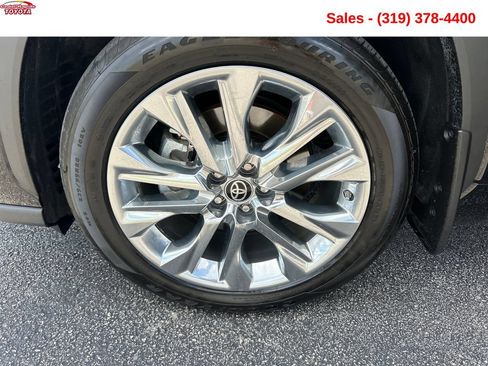 Used 2023 Toyota Highlander Limited AWD/4WD image 24