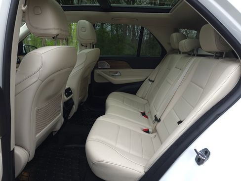 Used 2023 Mercedes-Benz GLE 350 4MATIC w/ AMG Line Exterior image 15