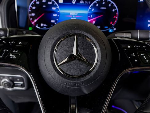 Used 2025 Mercedes-Benz G 550 image 20