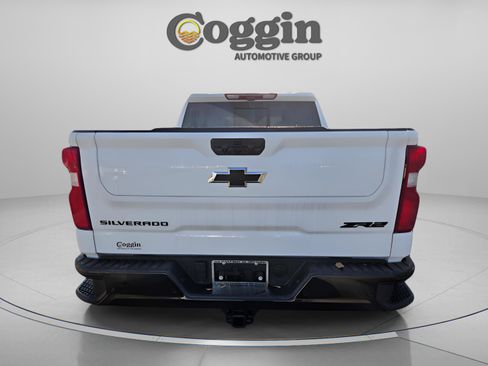 New 2026 Chevrolet Silverado 1500 ZR2 w/ Dark Appearance Package image 3