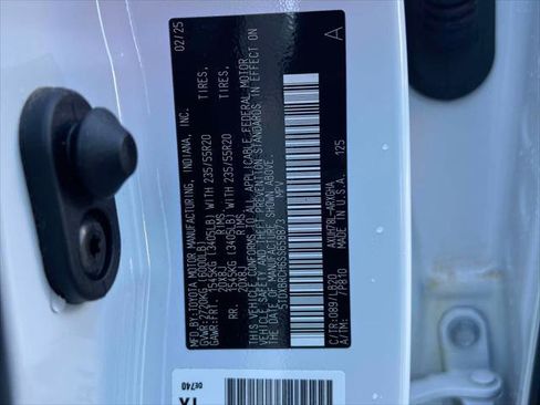 Certified 2025 Toyota Highlander Limited image 22