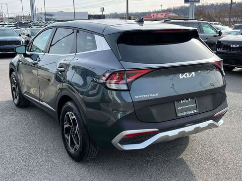 Used 2024 Kia Sportage LX image 28