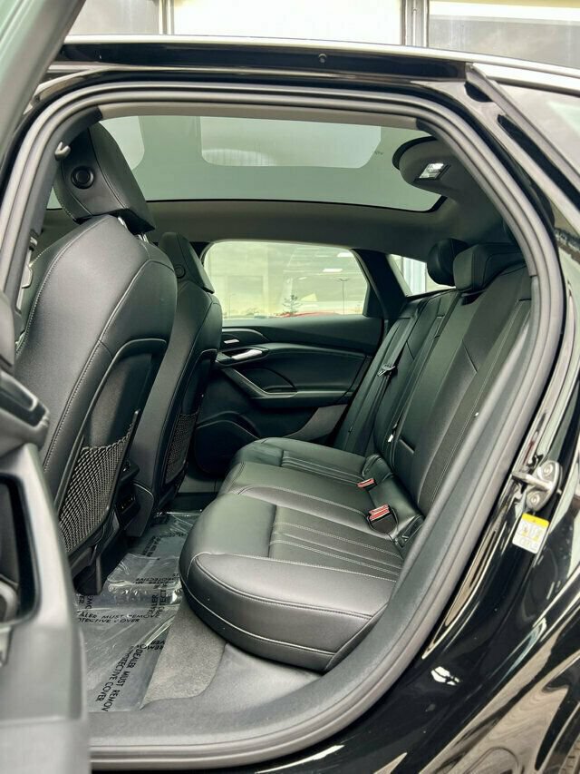 Used 2025 Audi A6 e-tron Prestige AWD/4WD image 19