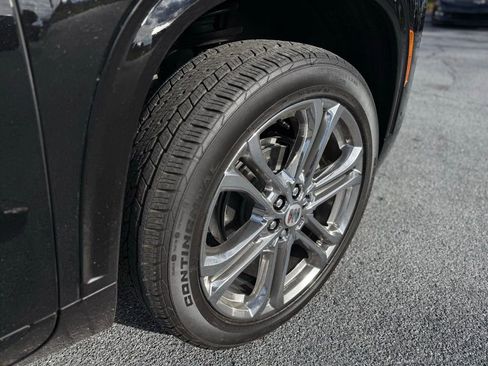 Used 2025 Buick Enclave Sport Touring w/ Super Cruise Package image 9