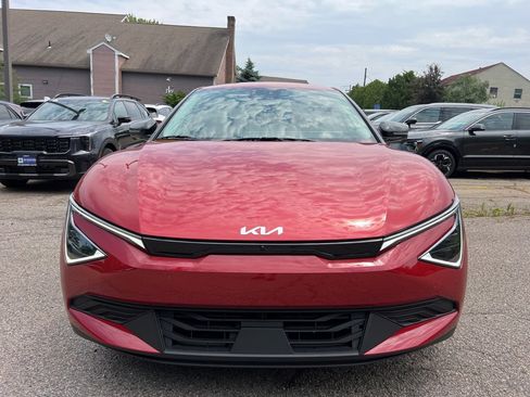 New 2025 Kia EV6 Light w/ Light LR Technology Package image 6
