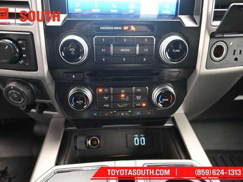 Used 2016 Ford F150 Lariat w/ Equipment Group 502A Luxury AWD/4WD image 18