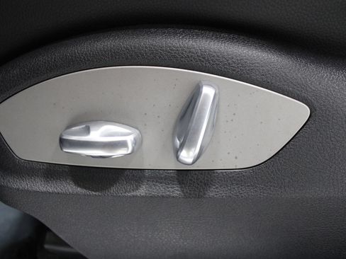 Used 2021 Porsche Macan S AWD/4WD image 42