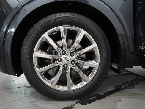 Used 2017 Kia Sorento SX AWD/4WD image 35