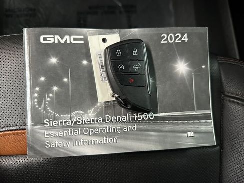 Used 2024 GMC Sierra 1500 AT4 w/ Technology Package AWD/4WD image 39