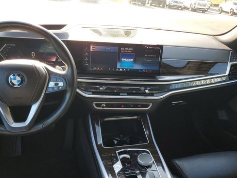 Used 2025 BMW X5 xDrive50e AWD/4WD image 13