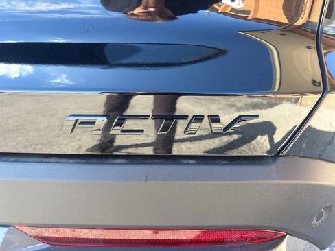 Used 2025 Chevrolet Equinox ACTIV w/ Safety and Technology Package image 9