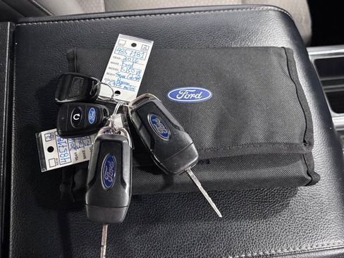 Used 2016 Ford F150 XLT w/ Equipment Group 301A Mid AWD/4WD image 32