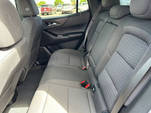 Used 2025 Chevrolet Equinox LT FWD image 17