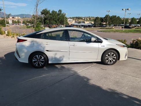 Used 2018 Toyota Prius Prime Advanced w/ Protection Package FWD image 10