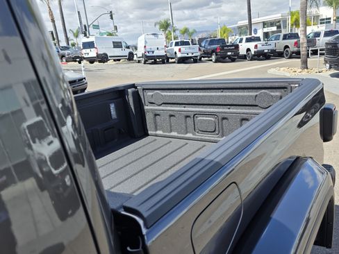 New 2026 Jeep Gladiator Rubicon AWD/4WD image 17