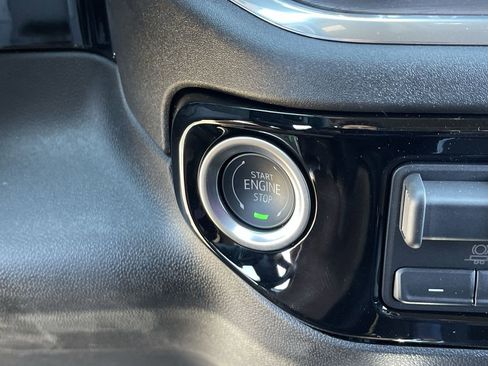 New 2025 GMC Sierra 2500 SLT w/ SLT Premium Package image 17