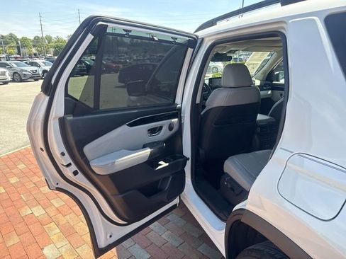 Certified 2023 Honda Pilot Touring image 26